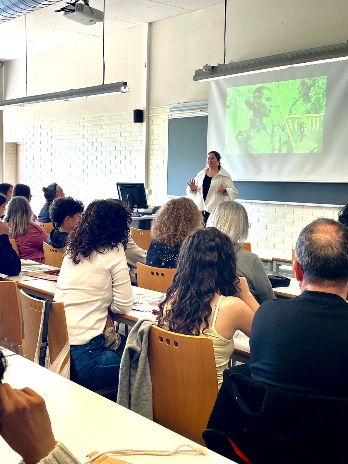 f0087ea9-76e0-4745-a7f2-334b944f83d9